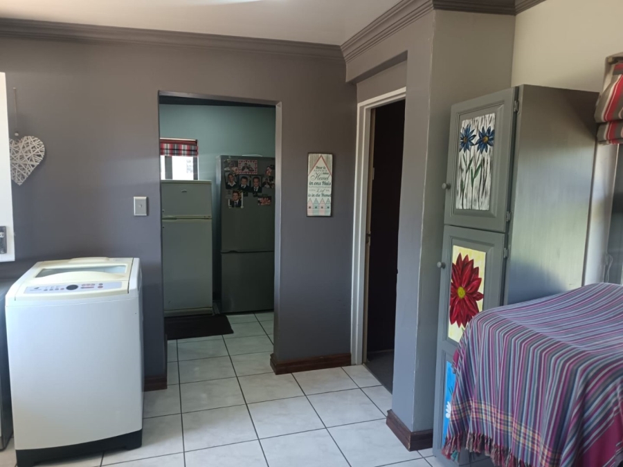 4 Bedroom Property for Sale in Carters Glen Northern Cape